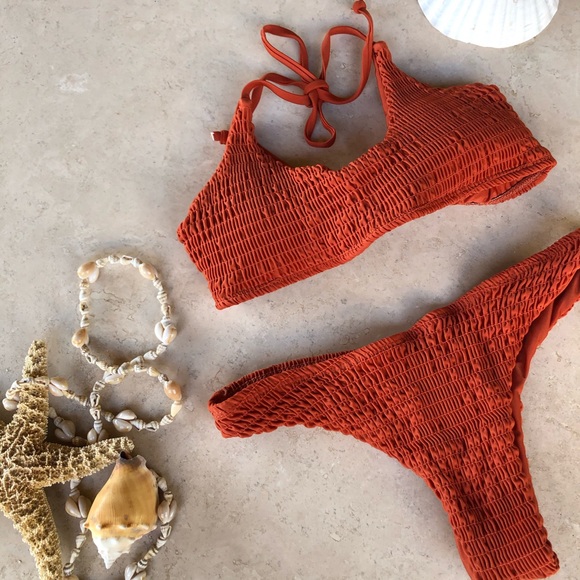💥Make An Offer💥 Ruched Bikini - Picture 1 of 6